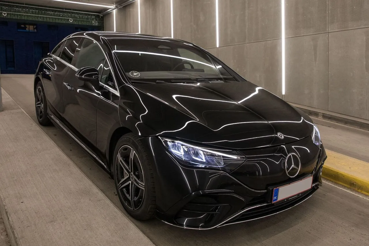 Mercedes Benz EQE